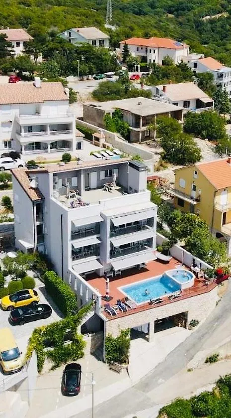 Apartments Villa Manda Novi Vinodolski 0*,