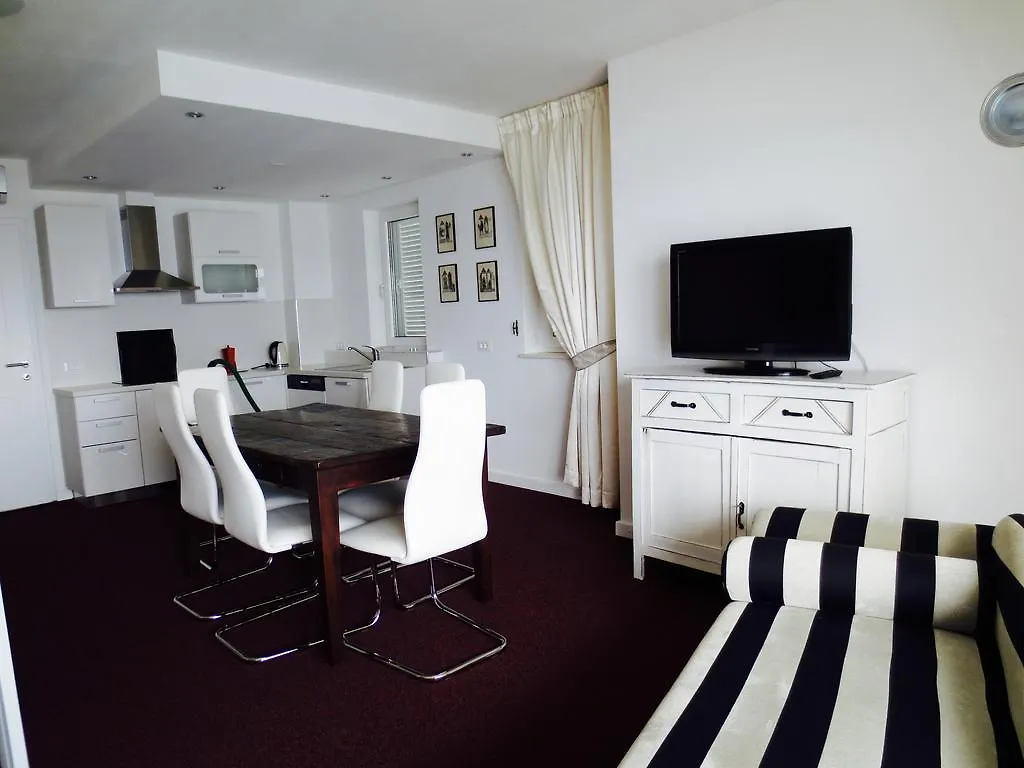 Apartments Villa Manda Novi Vinodolski